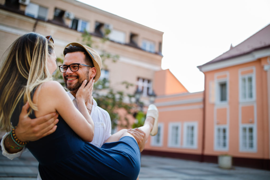 Love and Relationship Tips: How to Stay Happy and Healthy in a Relationship